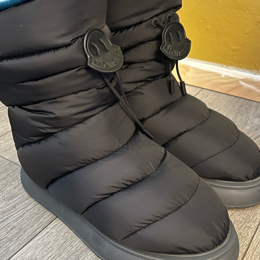 NWT - Moncler Gaia Mid without pocket / box included Proof of Authenticity. - Picture 13 of 14